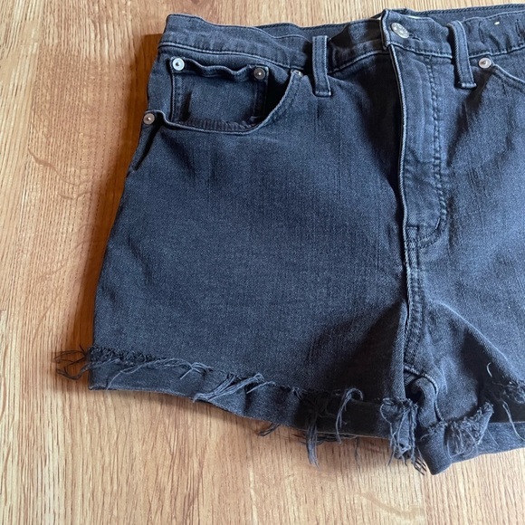 Madewell Classic Black Denim Women's Shorts - Picture 3 of 7